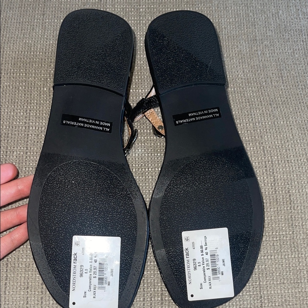 DV by Dolce Vita Black and Silver Sandals - Picture 4 of 4